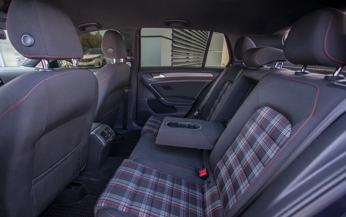 Volkswagen Golf cena 69900 przebieg: 48000, rok produkcji 2018 z Piaseczno małe 191